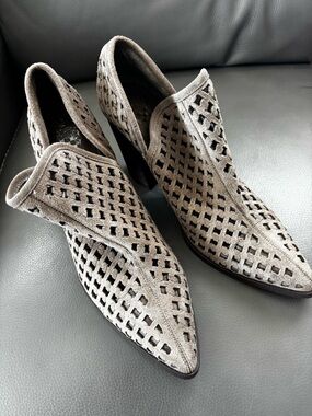 Vince Camuto Tan Suede Cutout Pointed Ankle Booties